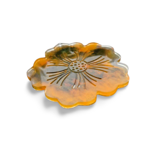 Untersetzer aus handgefertigtem Resin in Blumeneleganz