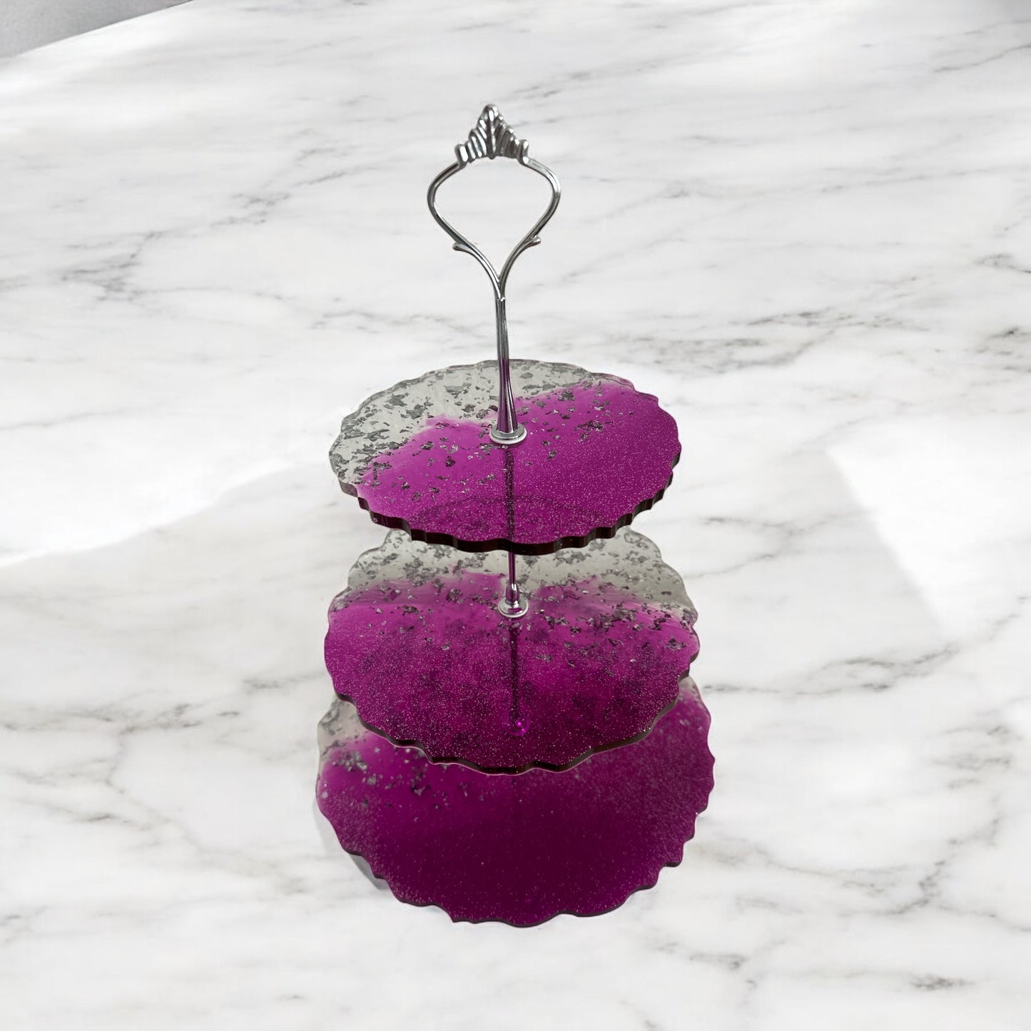 Etagere aus handgefertigten Resin - Eine Bühne für Ihre Köstlichkeiten