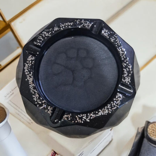 Aschenbecher aus Resin - stilvolles, handgefertigtes Design - Accessoire